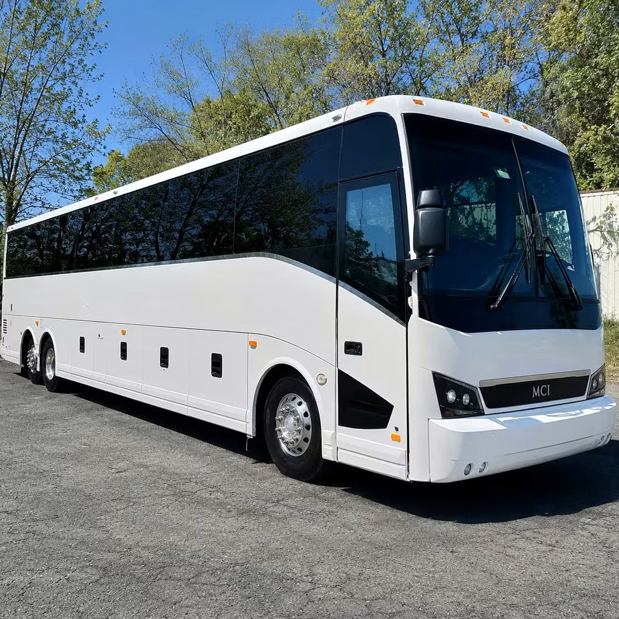east palo alto 15 passenger minibuses to 56 passenger charter buses for east palo alto events
