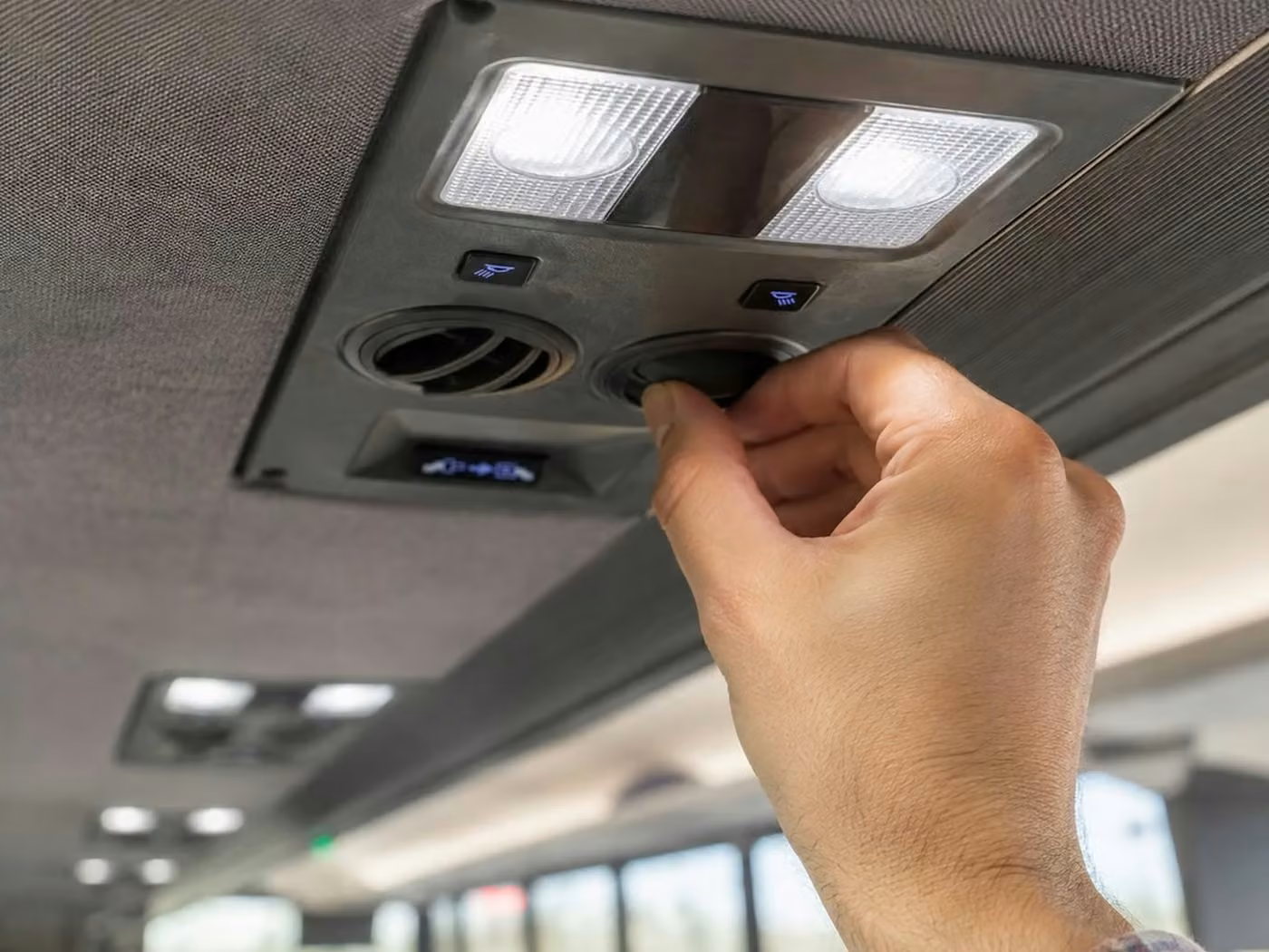 east palo alto 20 passenger minibus air conditioning