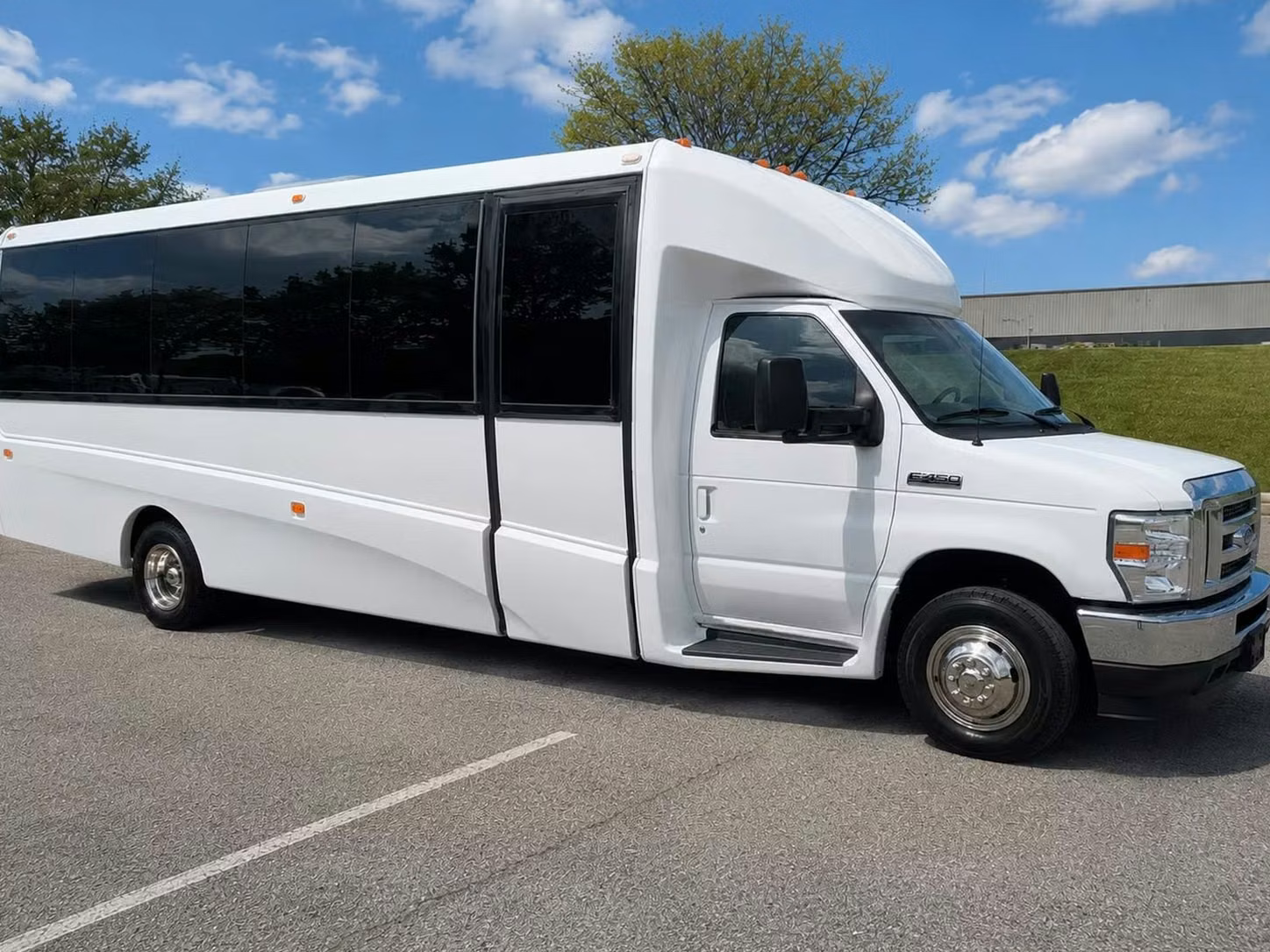 east palo alto 20 passenger minibus rental