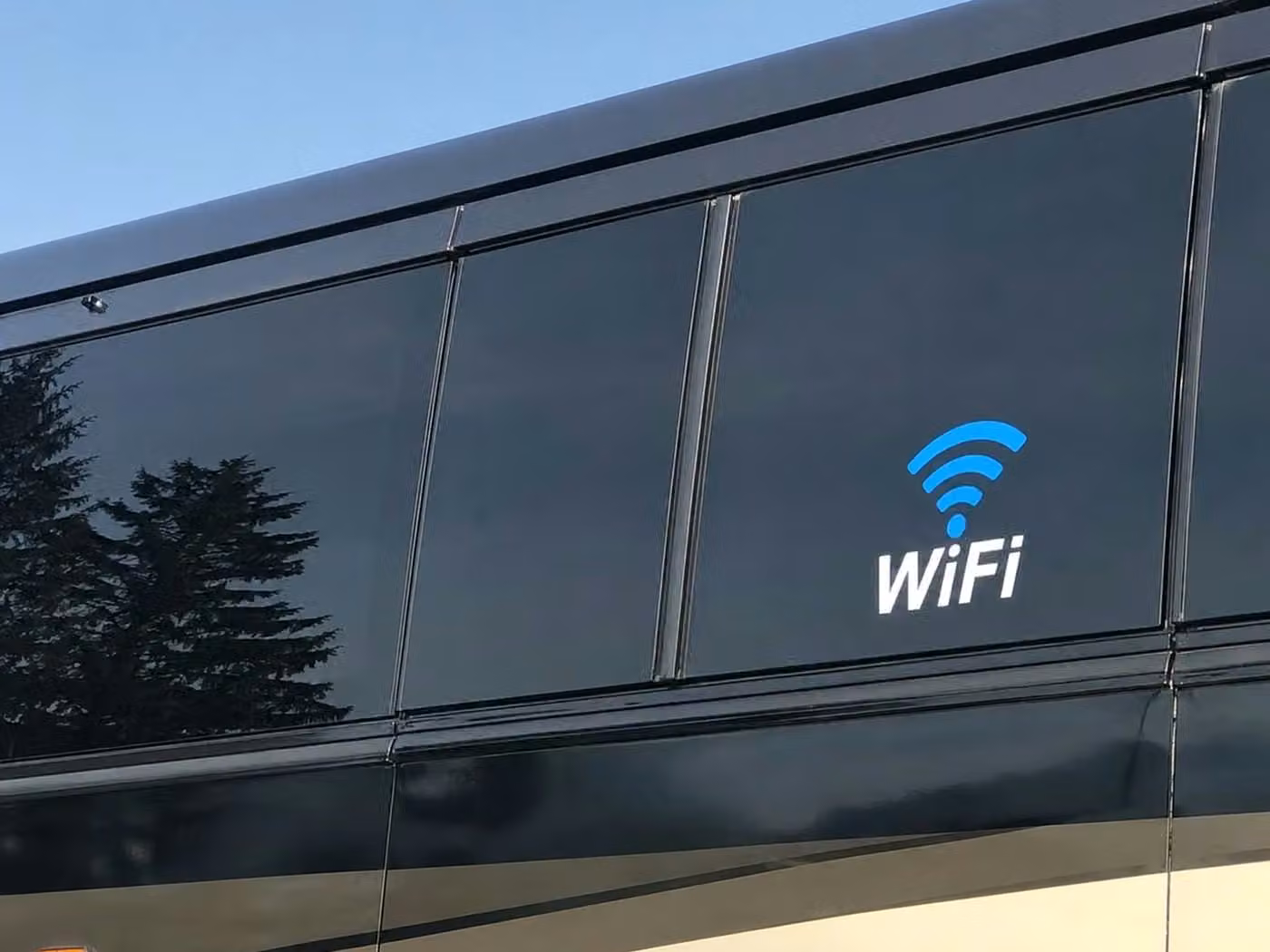 east palo alto 20 passenger minibus wifi