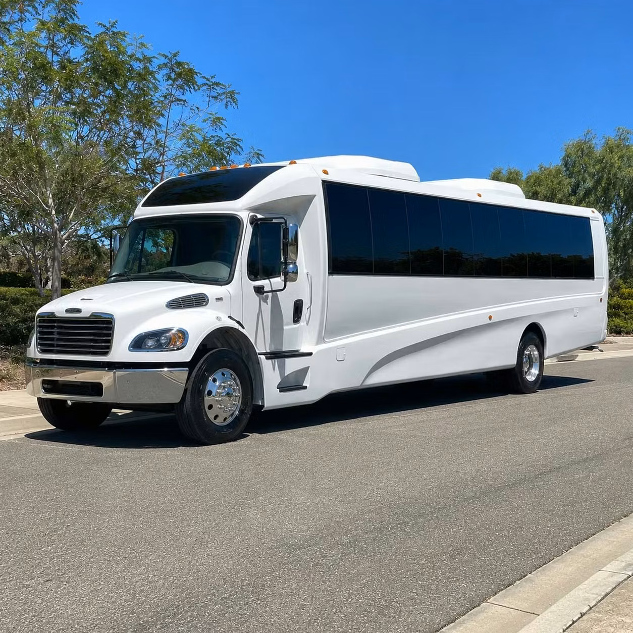 east palo alto 35 passenger minibus rental
