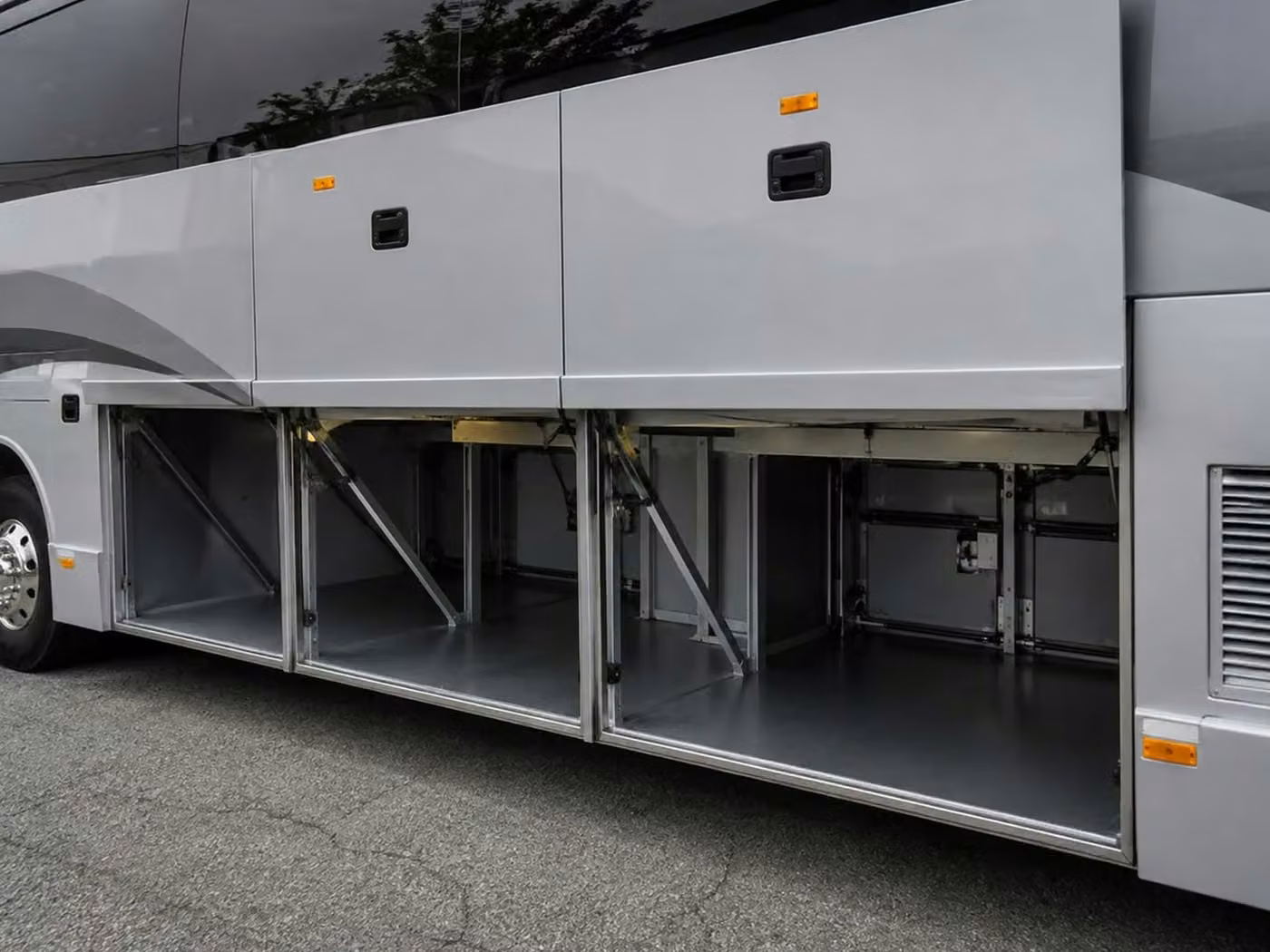 east palo alto 56 passenger charter bus luggage bays