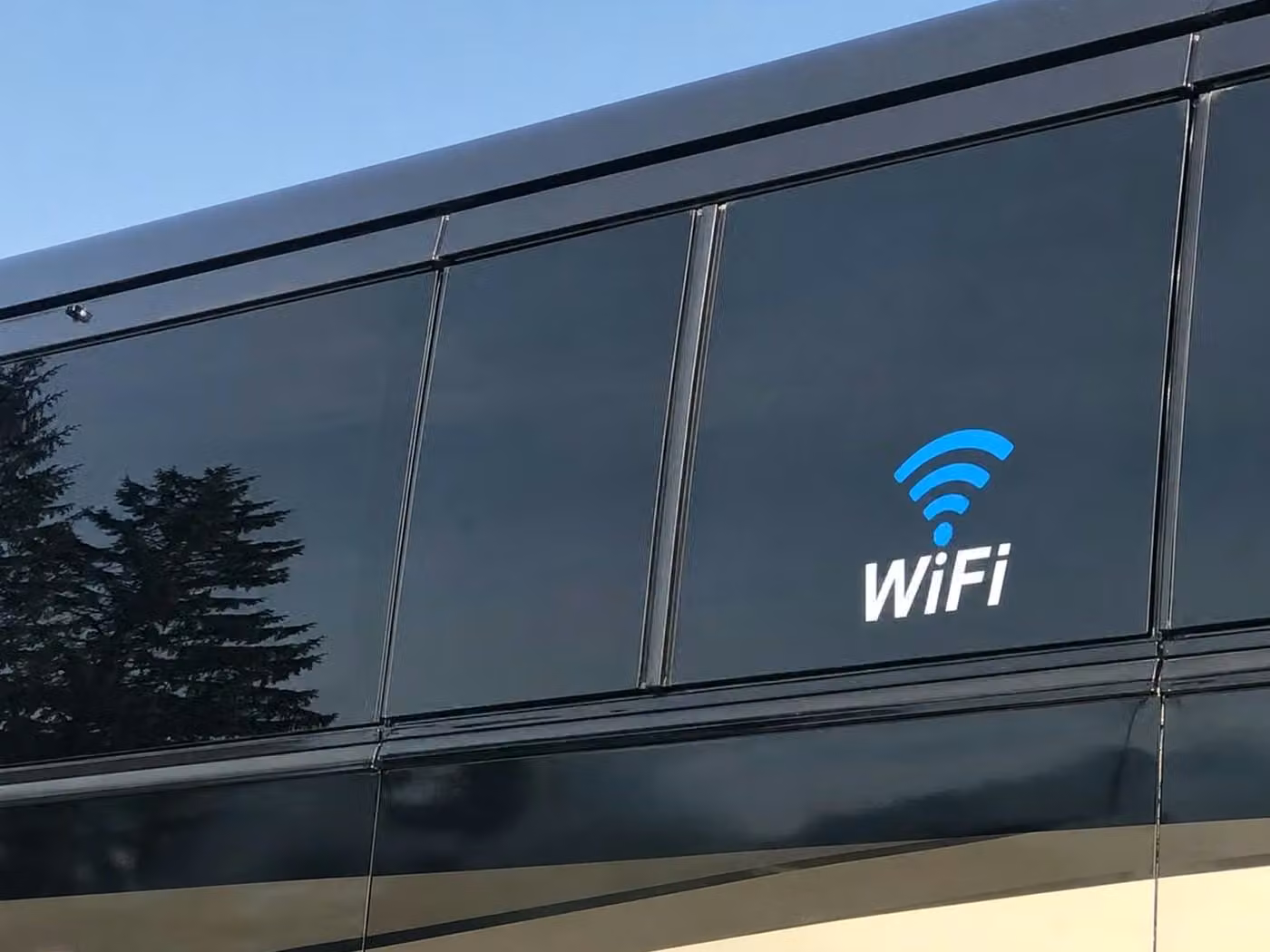 east palo alto 56 passenger charter bus wifi